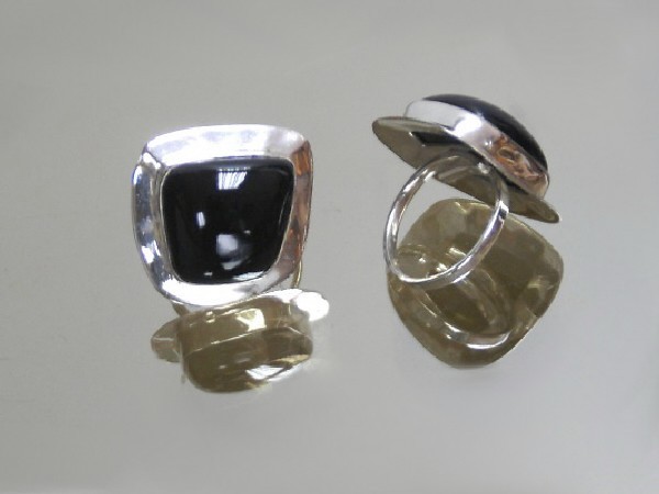 ANILLO CABUJON ONIX ADAPTABLE PLATA