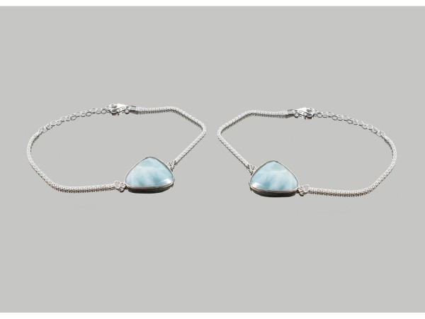 Pulsera tallada larimar gruesa 19 cm plata