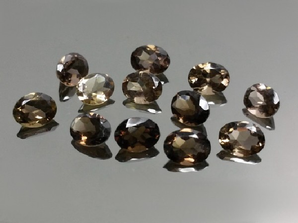 GEMAS OVALADAS FACETADAS CUARZO AHUMADO EXTRA 9x7mm-1ud-