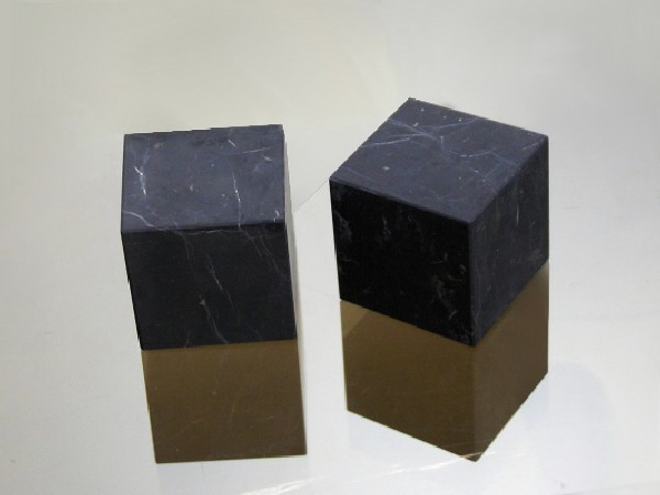 SHUNGITA CUBO NATURAL 30X30mm (1ud)