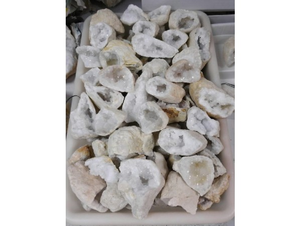 TROZOS GEODAS DE CUARZO (1kg)