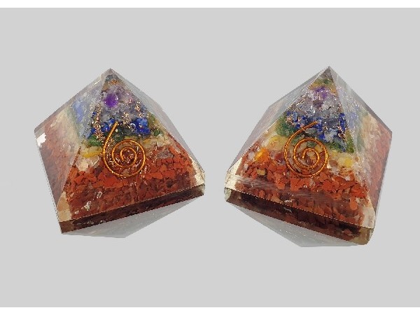 PIRAMIDE ORGONITE 4x4cm Chacras