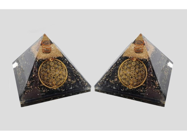 Piramide orgonite shungita 7x7 flor vida