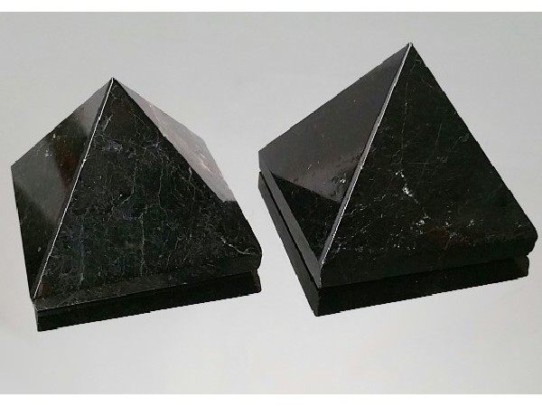 Piramide turmalina 40/70mm (500gr)